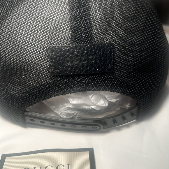 GUCCI GG Logo Mesh Cap - Picture 3 of 5